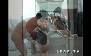 Video Porno Fodendo Prima No Banheiro